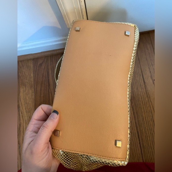 Adrienne Vittadini Shoulder Bag. Gold Color Faux Snake, Silver Tone Hardware - Picture 6 of 13